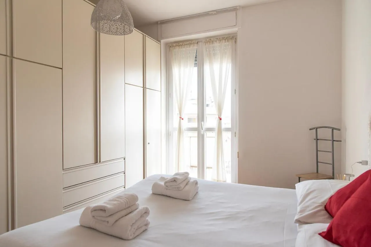 Youhosty - Buonarroti 15 Apartment Milan 0*,  Italy